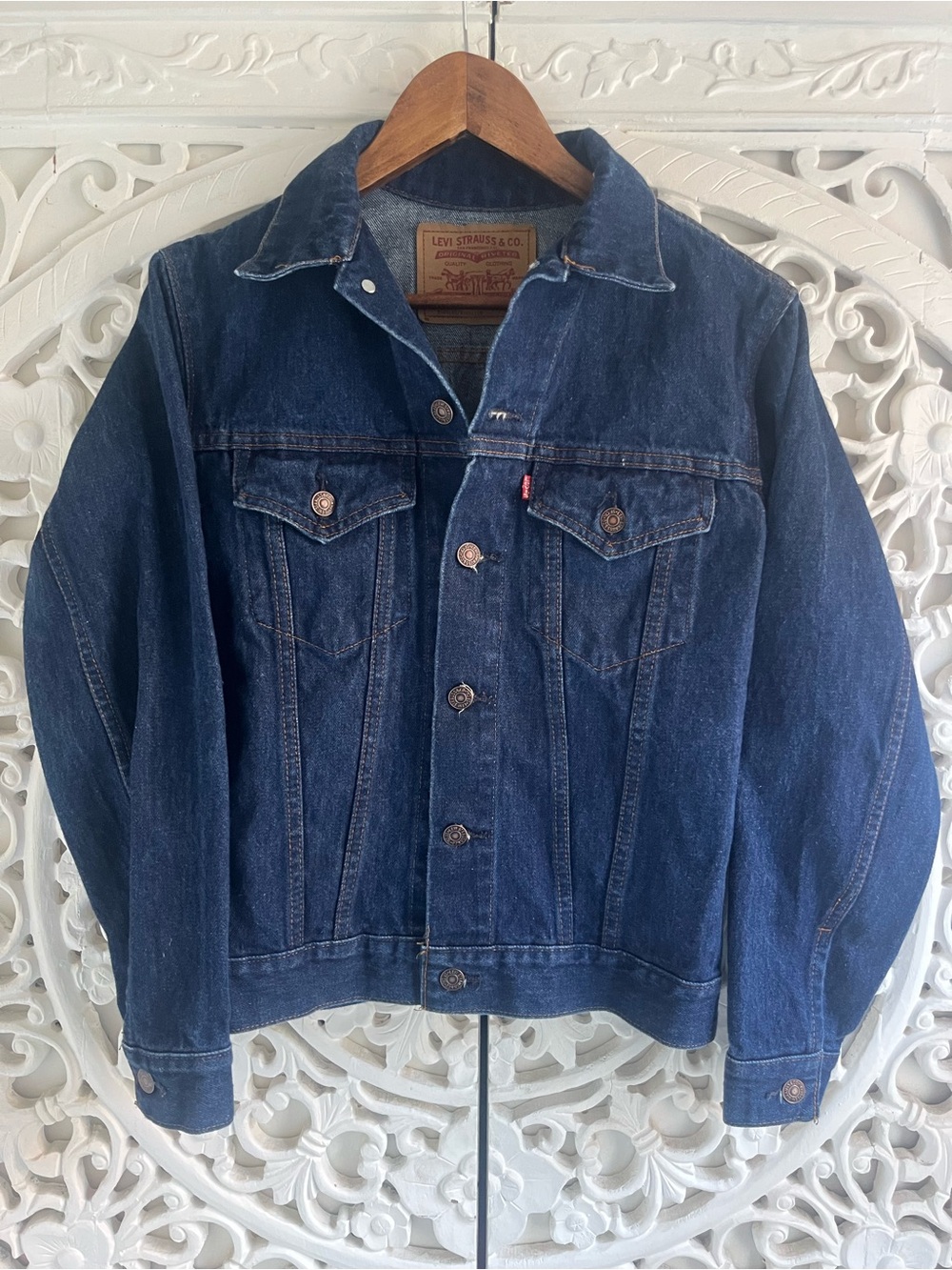 Vintage Levi’s 75405 Denim Trucker Jacket Dark Wash Red Tab Size L